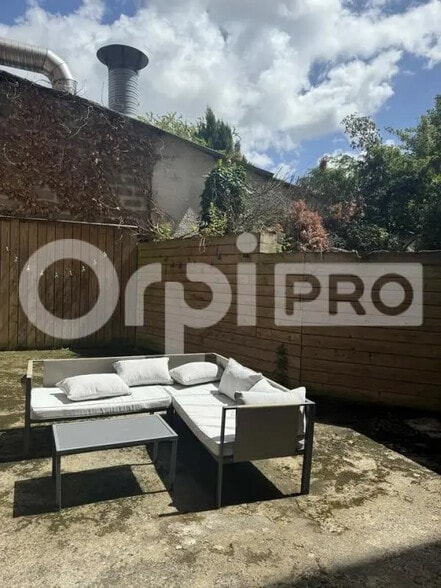 Bureau dans Arras à louer - Photo de l’immeuble – Image 3 sur 8