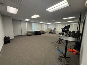 8692 Olde Worthington Rd, Westerville, OH à louer Photo intérieure– Image 2 sur 5