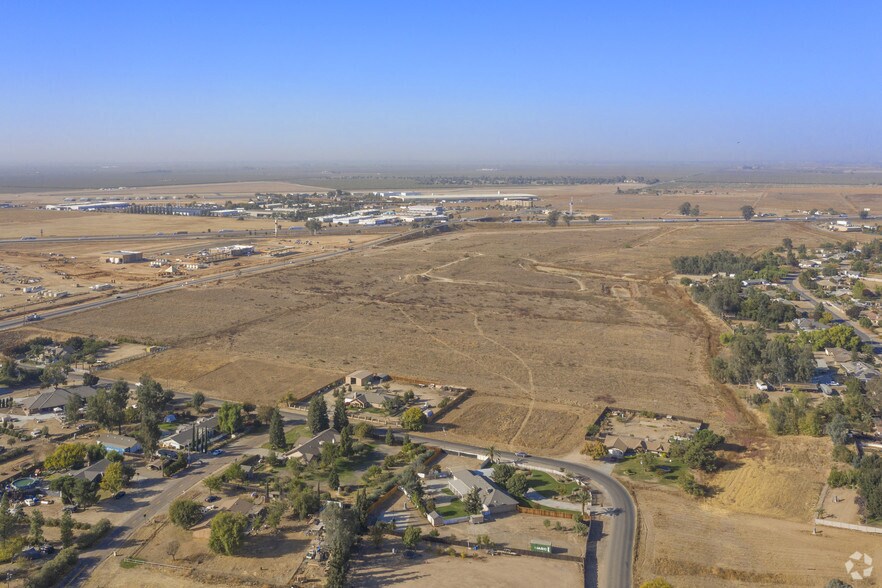 Ave 17, Madera, CA à louer - Aérien – Image 3 sur 5