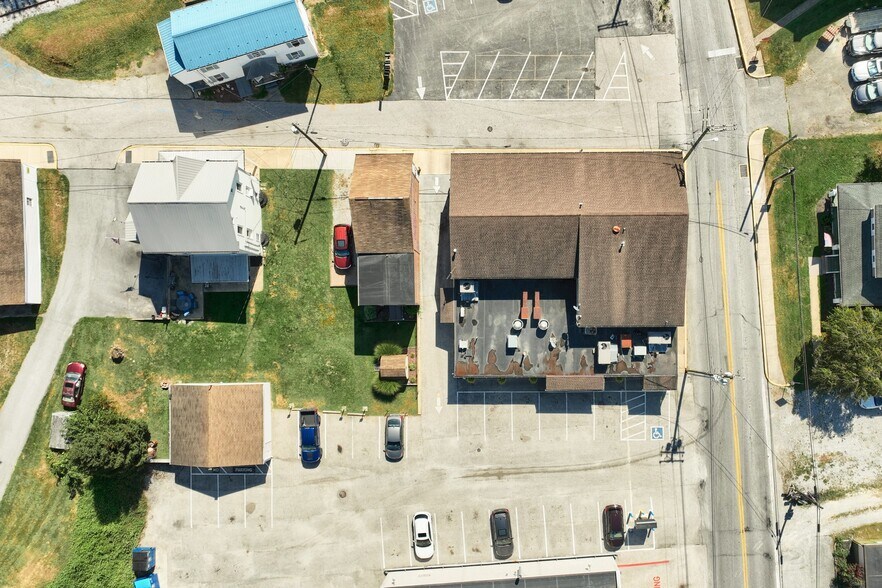 1 Cherry St, Seven Valleys, PA à vendre - Photo de l’immeuble – Image 3 sur 67