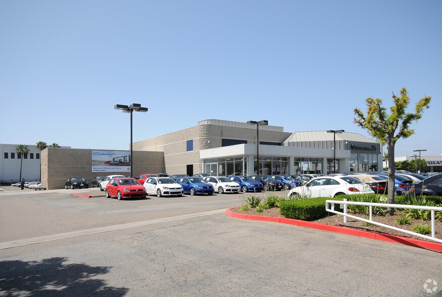 1450 Auto Mall Dr, Santa Ana, CA à vendre - Photo de l’immeuble – Image 3 sur 5