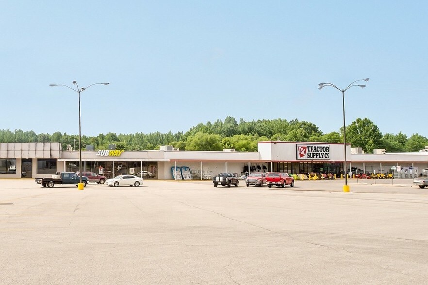 72 Buena Vista Rd, Huntingdon, TN à louer - Photo de l’immeuble – Image 2 sur 6