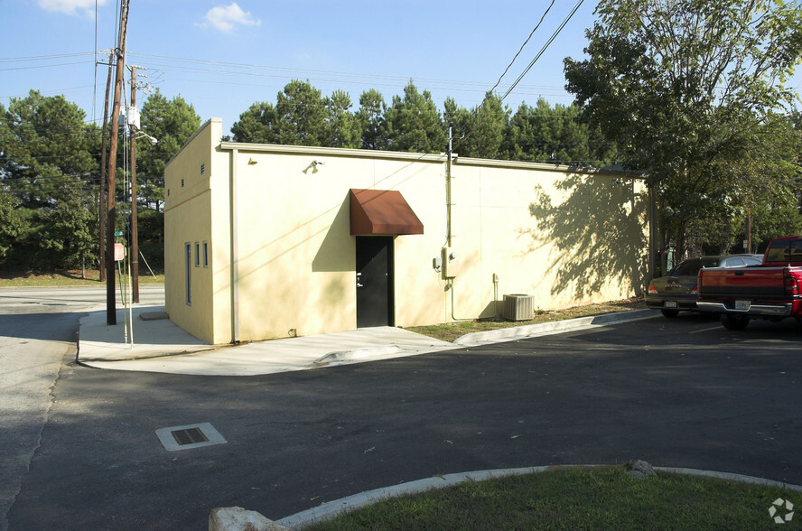 3137 Main St, East Point, GA à vendre - Photo de l’immeuble – Image 2 sur 5