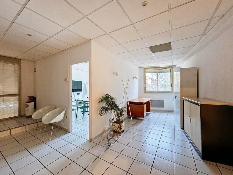 Bureau dans Lyon à vendre - Photo de l’immeuble – Image 1 sur 12