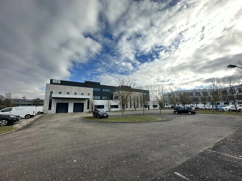 Industriel/Logistique dans Entzheim à louer - Photo de l’immeuble – Image 1 sur 4