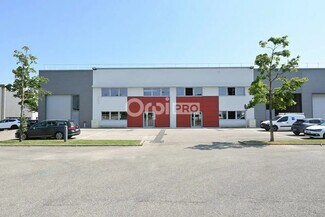 Plus de détails pour 50 Rue Jean Zay, Saint-Priest - Local d'activités à louer
