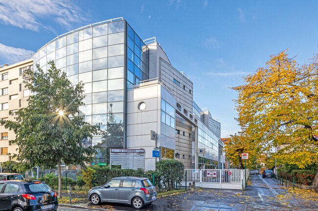 Plus de détails pour 102 A Avenue Henri Barbusse, Colombes - Bureau à louer