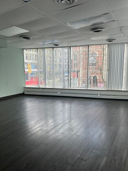 394-400 Pacific Ave, Toronto, ON à louer - Photo intérieure – Image 3 sur 8
