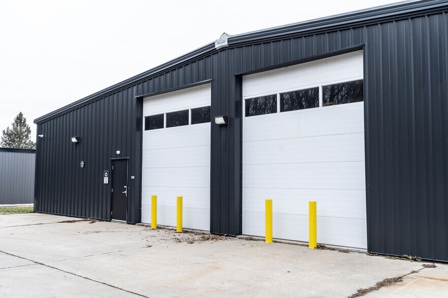 3737 E Apple Ave, Muskegon, MI à louer - Photo de l’immeuble – Image 3 sur 11