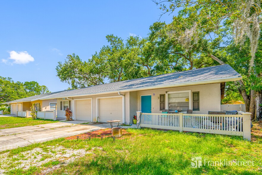 3087 St Clair Ave, Oldsmar, FL à vendre - Photo de l’immeuble – Image 2 sur 5