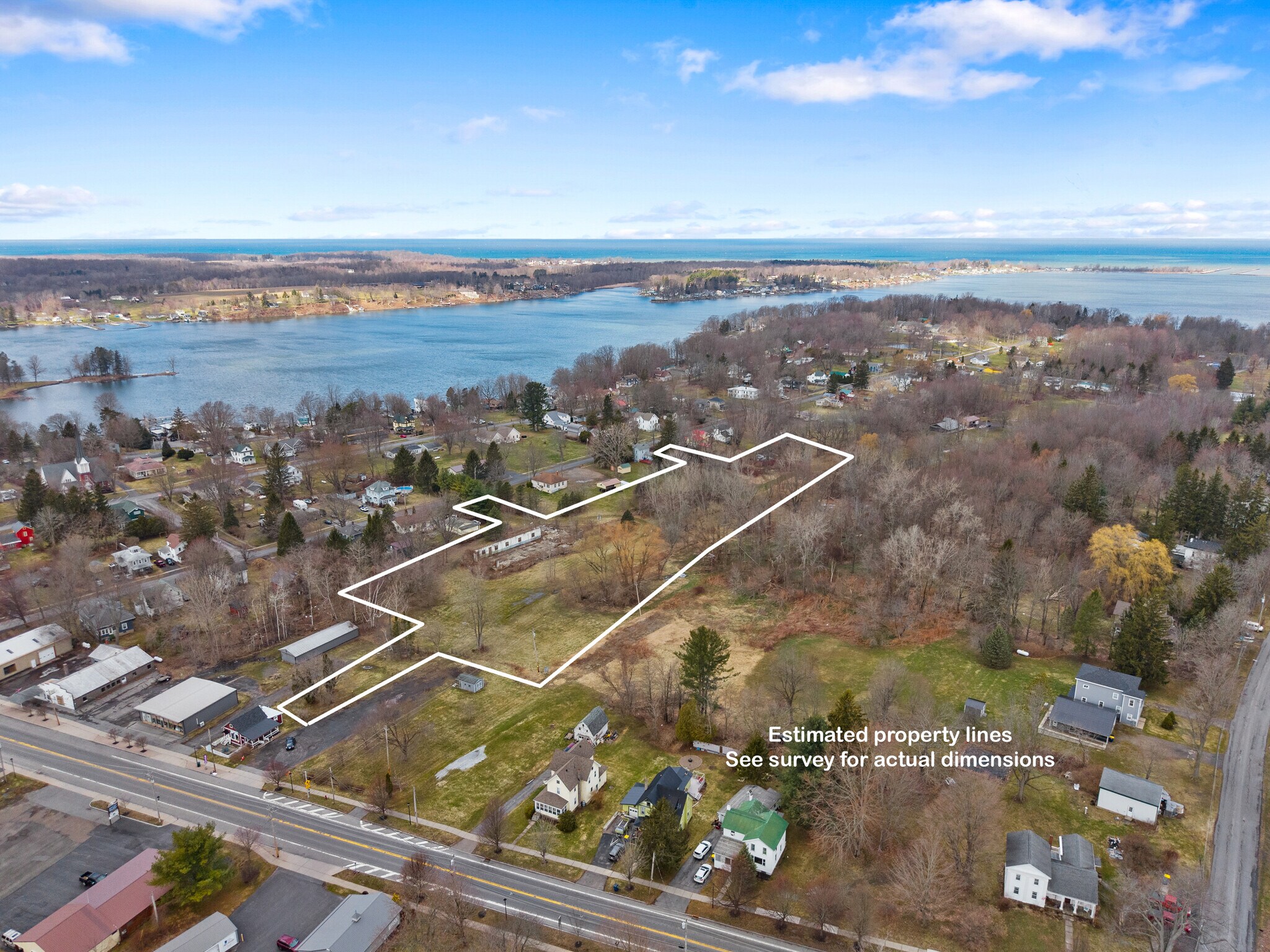 14492 Lake St, Sterling, NY à vendre Photo principale– Image 1 sur 16