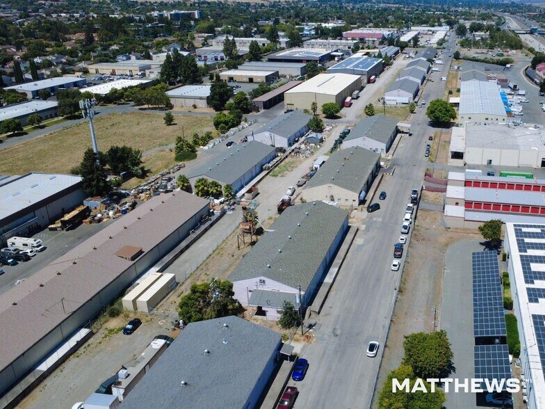548 Bliss Ave, Pittsburg, CA à louer - Photo de l’immeuble – Image 2 sur 7