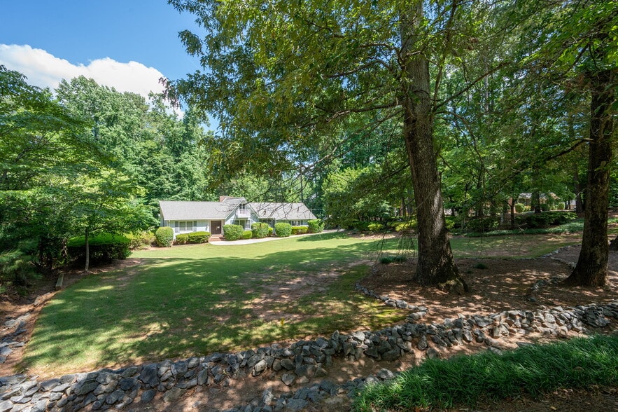 59 Woodlawn Dr NE, Marietta, GA à vendre - Photo de l’immeuble – Image 2 sur 30