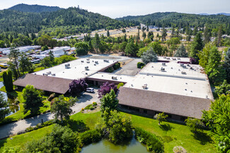 Plus de détails pour 481 California St, Grants Pass, OR - Bureau à louer