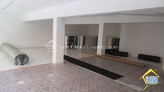 Plus de détails pour Local commercial à louer