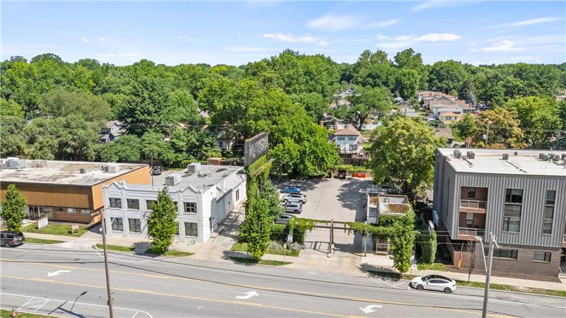 624-634 E 63rd St portefeuille de 2 biens à vendre sur LoopNet.fr Photo de l’immeuble– Image 1 sur 15