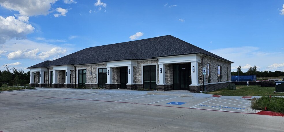 1630 W Prosper Trl, Prosper, TX à louer - Photo de l’immeuble – Image 3 sur 12