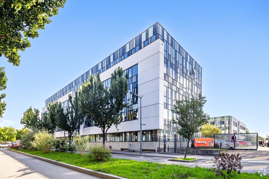 12 Rue Professeur Jean Bernard, Lyon à vendre - Photo de l’immeuble – Image 2 sur 15