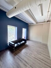 69 Queen St E, Toronto, ON à louer Photo intérieure– Image 2 sur 4