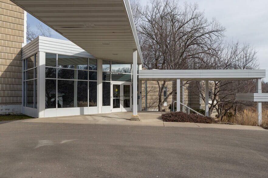1727 Walden Ln SW, Rochester, MN à vendre - Photo de l’immeuble – Image 3 sur 20