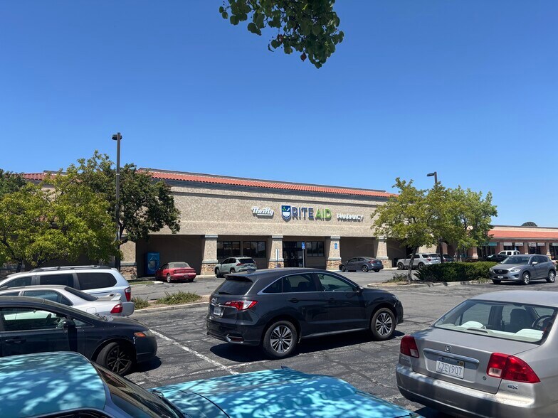 1131-1191 Creston Rd, Paso Robles, CA à louer - Photo de l’immeuble – Image 2 sur 8