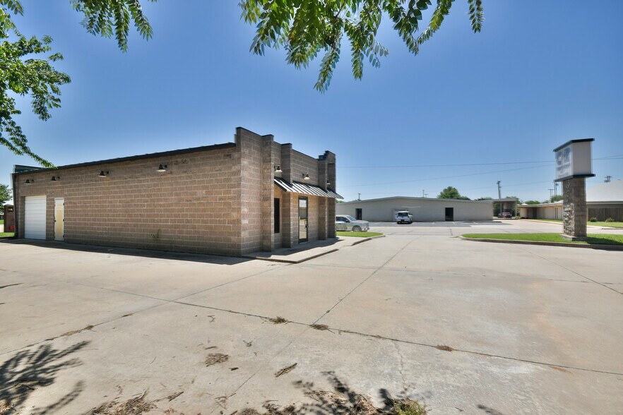 1401 W Main St, Duncan, OK à vendre - Photo de l’immeuble – Image 3 sur 17