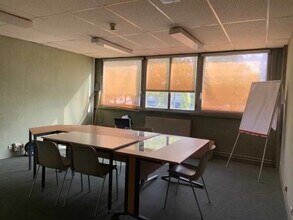 4 Rue Albert Einstein, Trappes à louer Photo intérieure– Image 2 sur 2