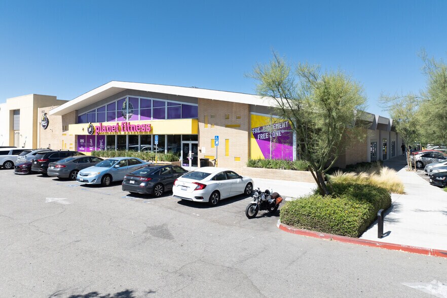 9825 Mason Ave, Chatsworth, CA à vendre - Photo principale – Image 1 sur 6