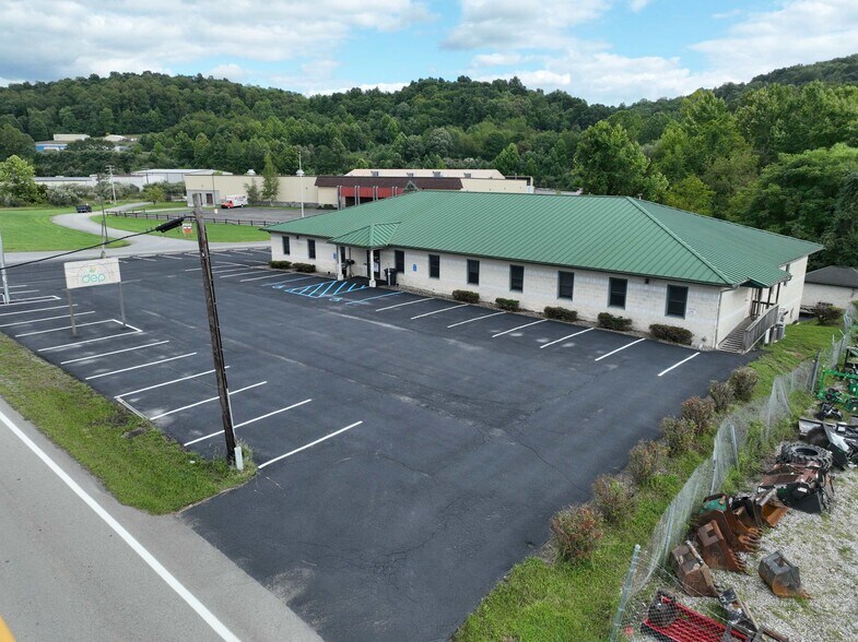 2031 Pleasant Valley Rd, Fairmont, WV à vendre - Photo de l’immeuble – Image 2 sur 25