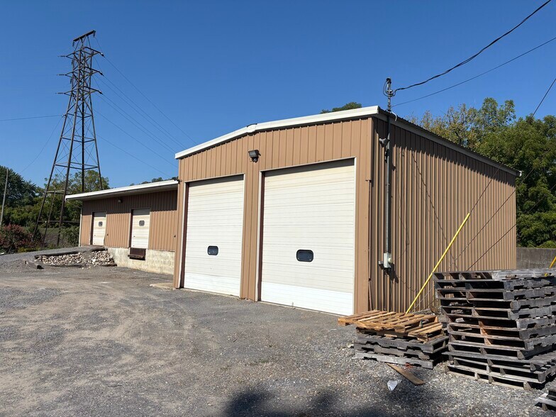 101 Erie St, Amsterdam, NY à vendre - Photo principale – Image 1 sur 53