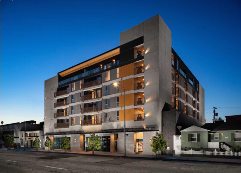 12035 Wilshire Blvd, Los Angeles, CA à louer Photo de l’immeuble– Image 1 sur 67
