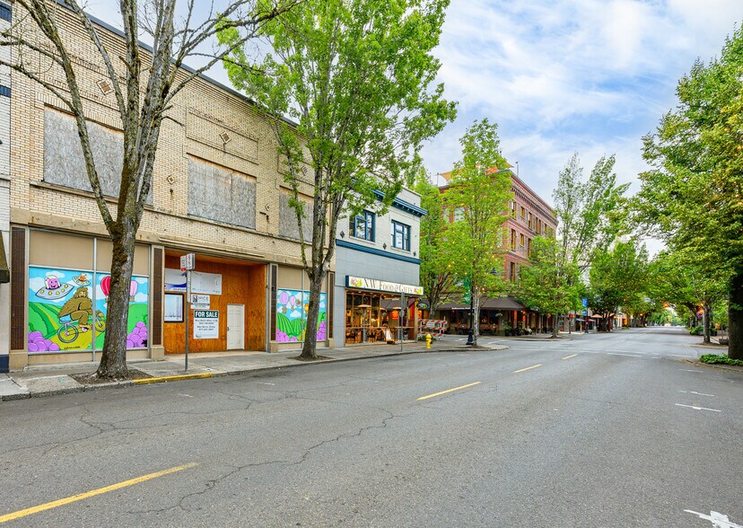 433 NE 3rd St, Mcminnville, OR à vendre - Photo de l’immeuble – Image 2 sur 30