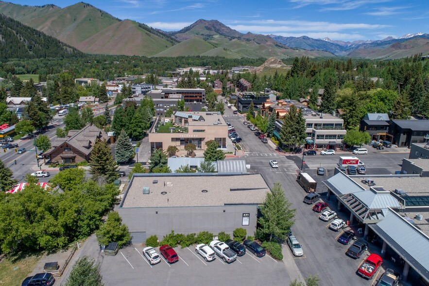 471 N Leadville Ave, Ketchum, ID à vendre - Aérien – Image 2 sur 13