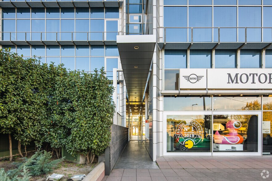 Carrer Vallespir, 19, Sant Cugat del Vallès, Barcelona à vendre - Photo de l’immeuble – Image 2 sur 4