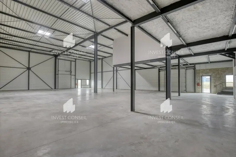 Local d'activités dans Persan à vendre - Photo intérieure – Image 2 sur 8