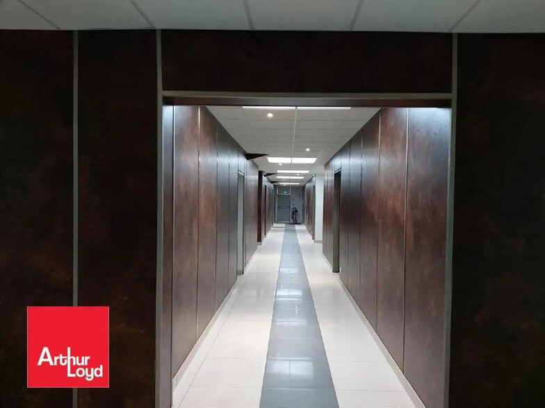 Bureau dans Fontenay-sur-Eure à louer - Photo intérieure – Image 2 sur 3