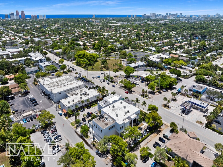 1471 NE 26th St, Wilton Manors, FL à louer - Photo de l’immeuble – Image 3 sur 14