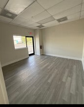 5032 Forsyth Commerce Rd, Orlando, FL à louer Photo intérieure– Image 1 sur 3