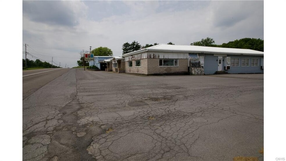 1379-1381 Clark Street Rd, Auburn, NY à vendre - Photo de l’immeuble – Image 2 sur 15