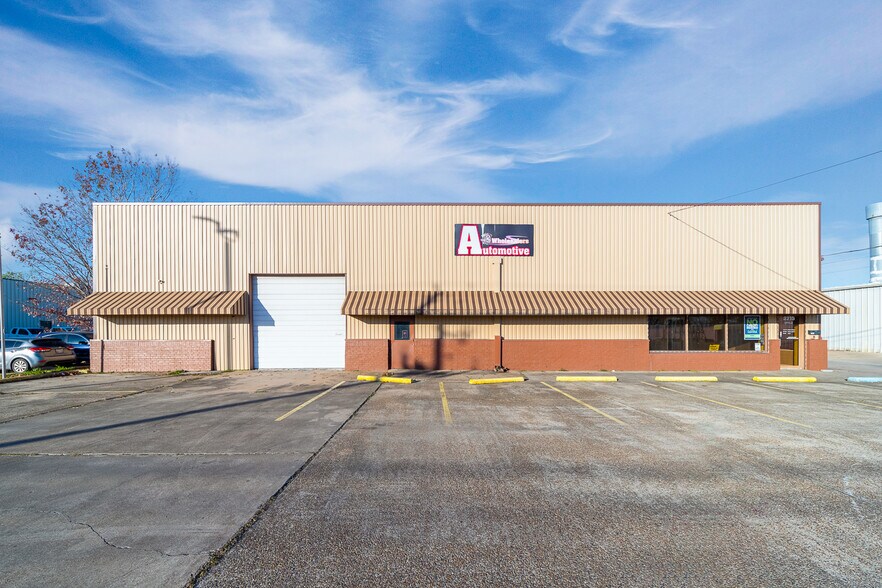 3215 N Main St, Baytown, TX à vendre - Photo de l’immeuble – Image 3 sur 15