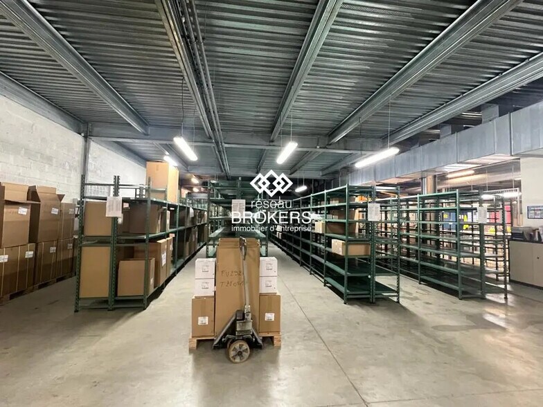 Industriel/Logistique dans Le Plessis-Bouchard à vendre - Photo de l’immeuble – Image 3 sur 7