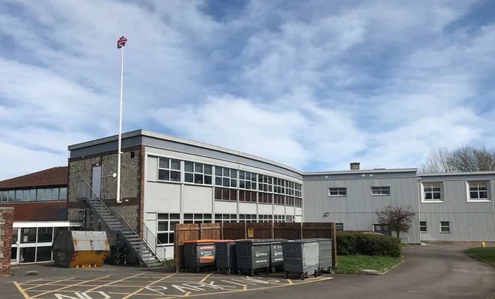 Penns Pl, Petersfield à louer - Photo de l’immeuble – Image 2 sur 9