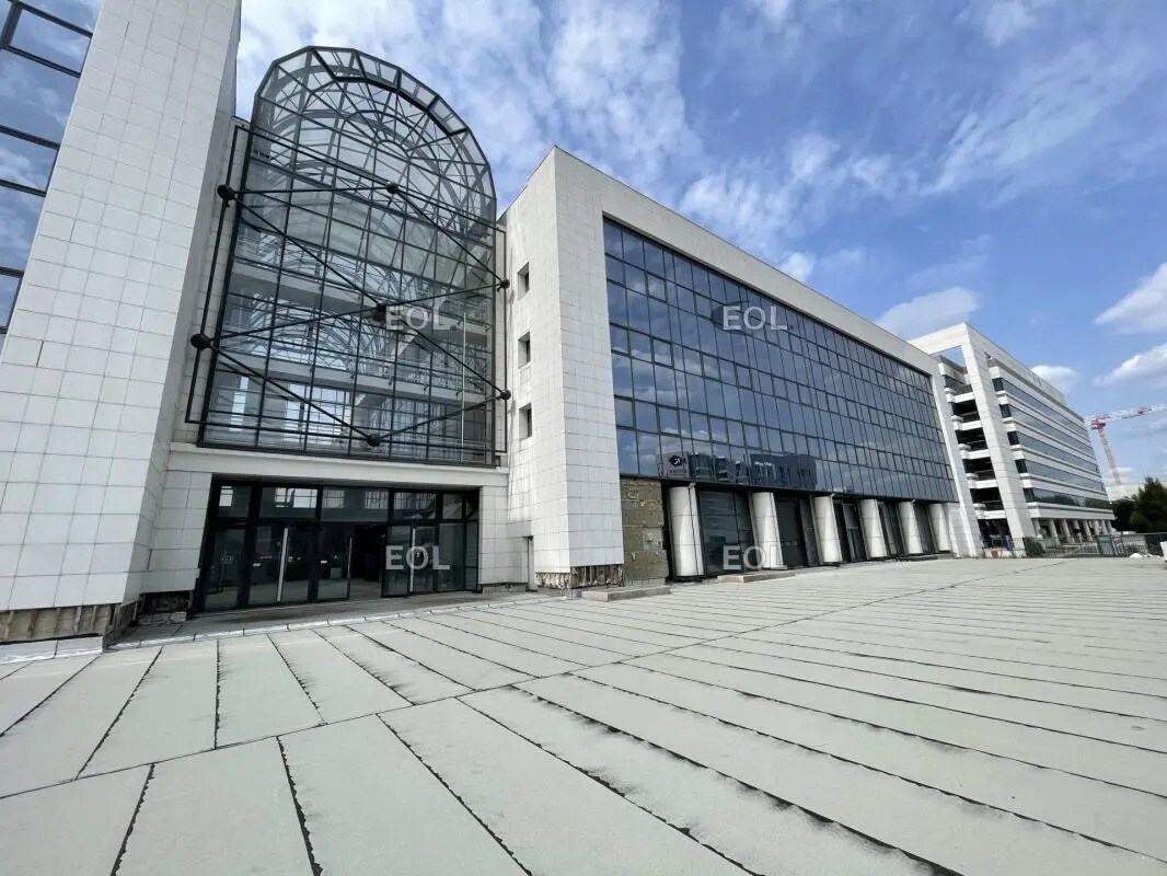 Local d’activités dans Colombes à louer Photo de l’immeuble– Image 1 sur 13