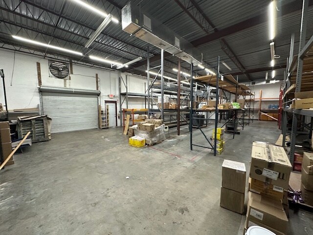 205 S Wickham Rd, Melbourne, FL à louer - Photo de l’immeuble – Image 2 sur 23