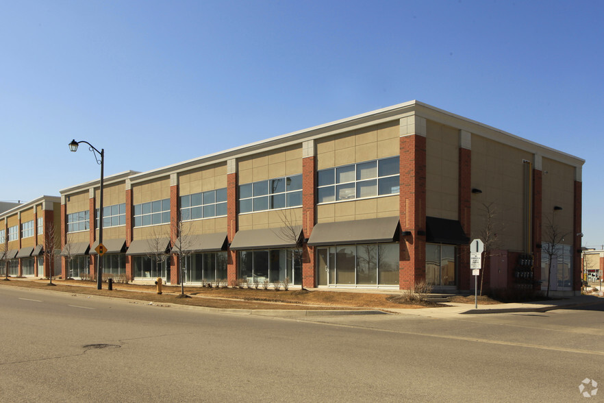 30 New Delhi Dr, Markham, ON à vendre - Photo de l’immeuble – Image 3 sur 9