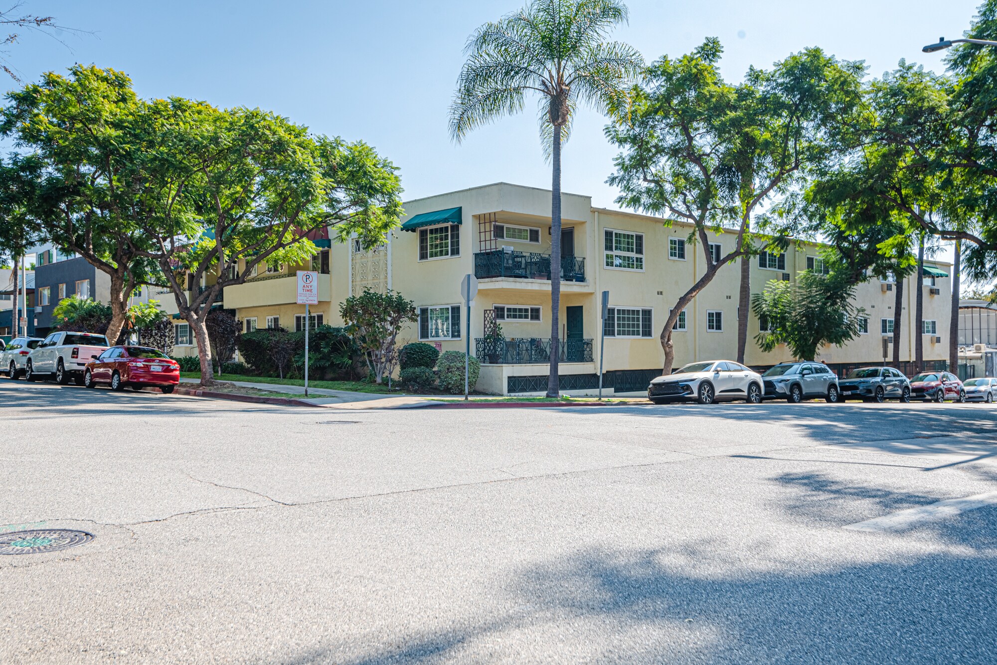8130 Norton Ave, West Hollywood, CA à vendre Photo principale– Image 1 sur 65