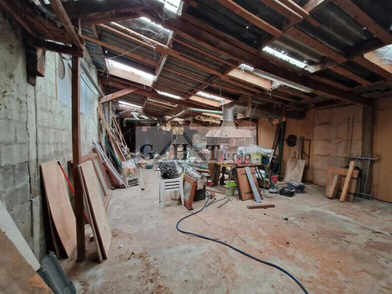 Industriel/Logistique dans Domont à vendre - Photo intérieure – Image 3 sur 3