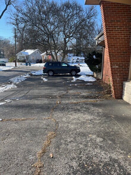 735 Park Dr, Alton, IL à vendre - Photo de l’immeuble – Image 3 sur 37