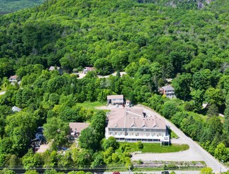 Plus de détails pour 872A-876 Rue De La Station, Prévost, QC - Logement à vendre