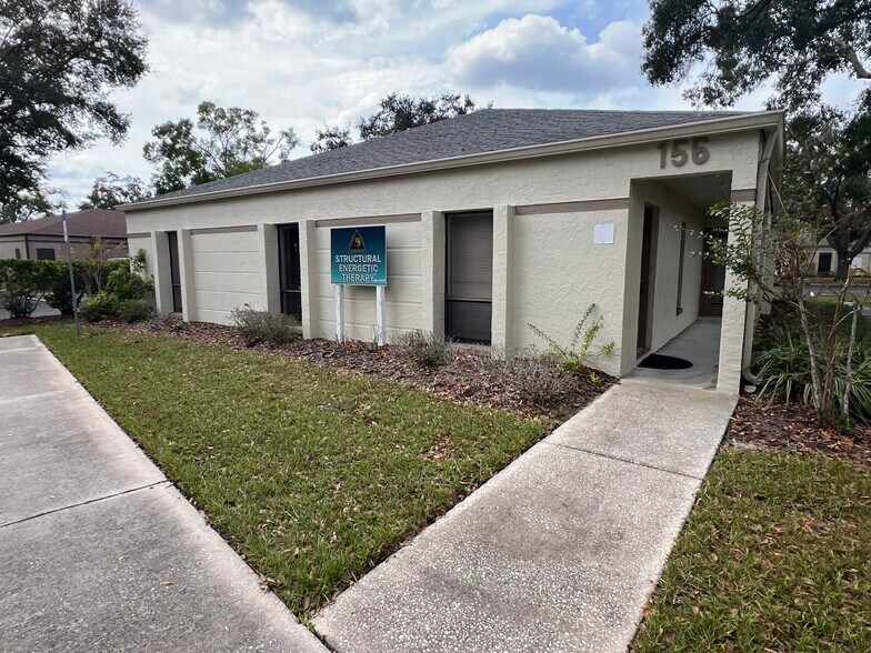 156 Whitaker Rd, Lutz, FL à louer - Photo de l’immeuble – Image 1 sur 19
